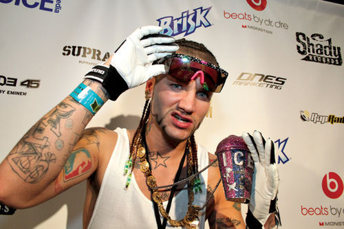 Riff Raff looks ripped as he packs on 55lbs of muscle  Daily Mail Online